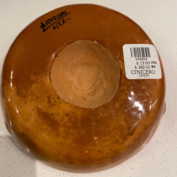 HANDMADE SOMBRERO ASHTRAY - Picture 2 of 2